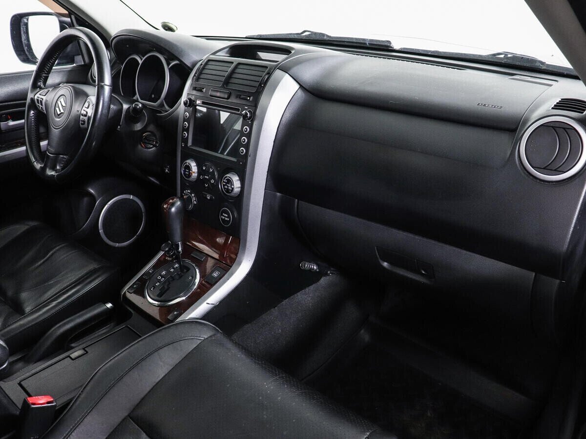 Suzuki Grand Vitara, 2.0 л, АТ, 2008 фото 2