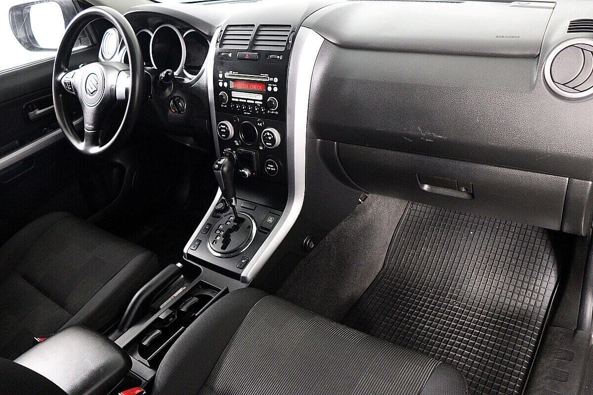 Suzuki Grand Vitara, 2.4 л, АТ, 2008 фото 2