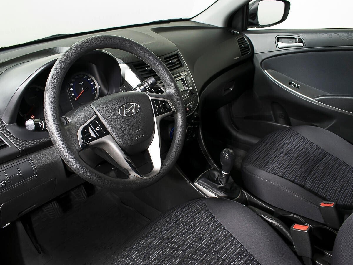 Hyundai Solaris 1.6 МКПП, 2016, 96 000 км фото 5
