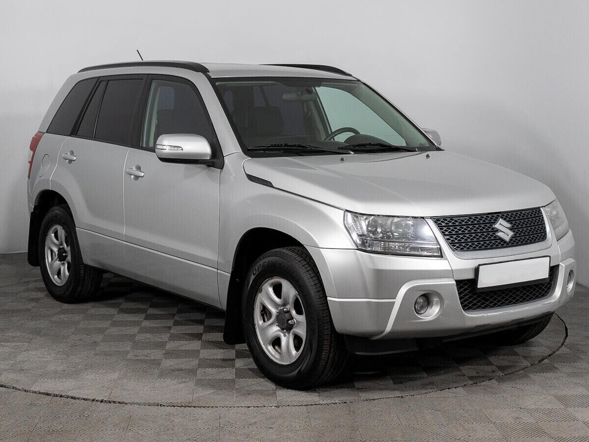 Suzuki Grand Vitara, 2.0 л, АТ, 2010 фото 5