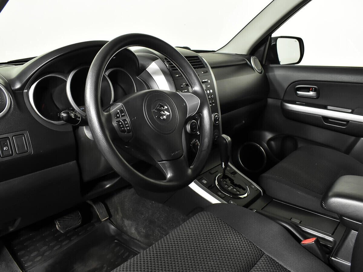 Suzuki Grand Vitara, 2.0 л, АТ, 2010 фото 7