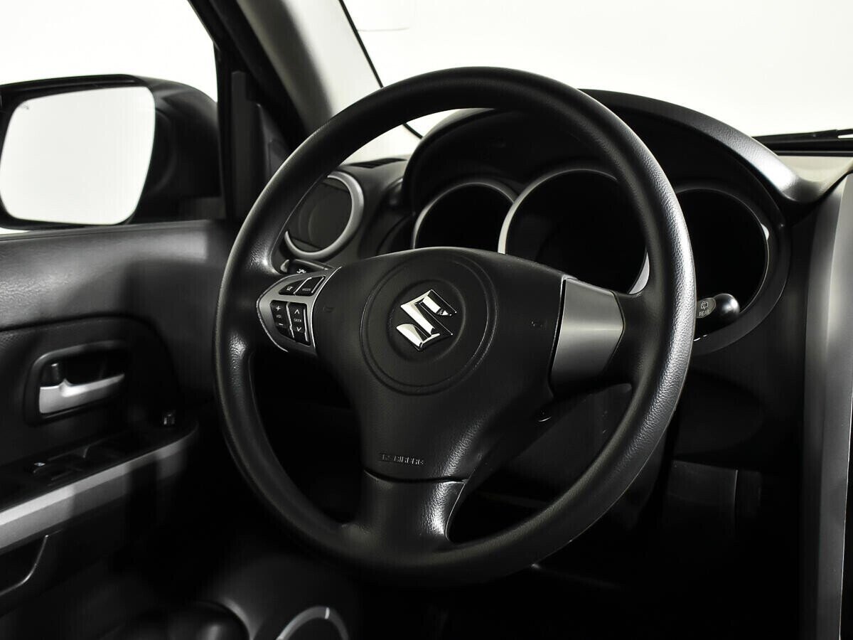 Suzuki Grand Vitara, 2.0 л, АТ, 2010 фото 8