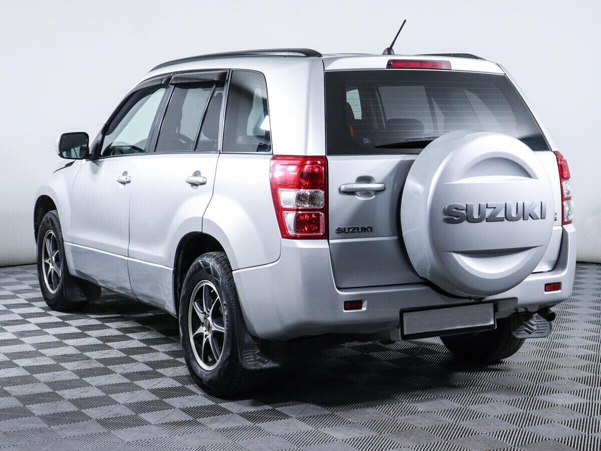 Suzuki Grand Vitara, 2.0 л, МТ, 2011 фото 6