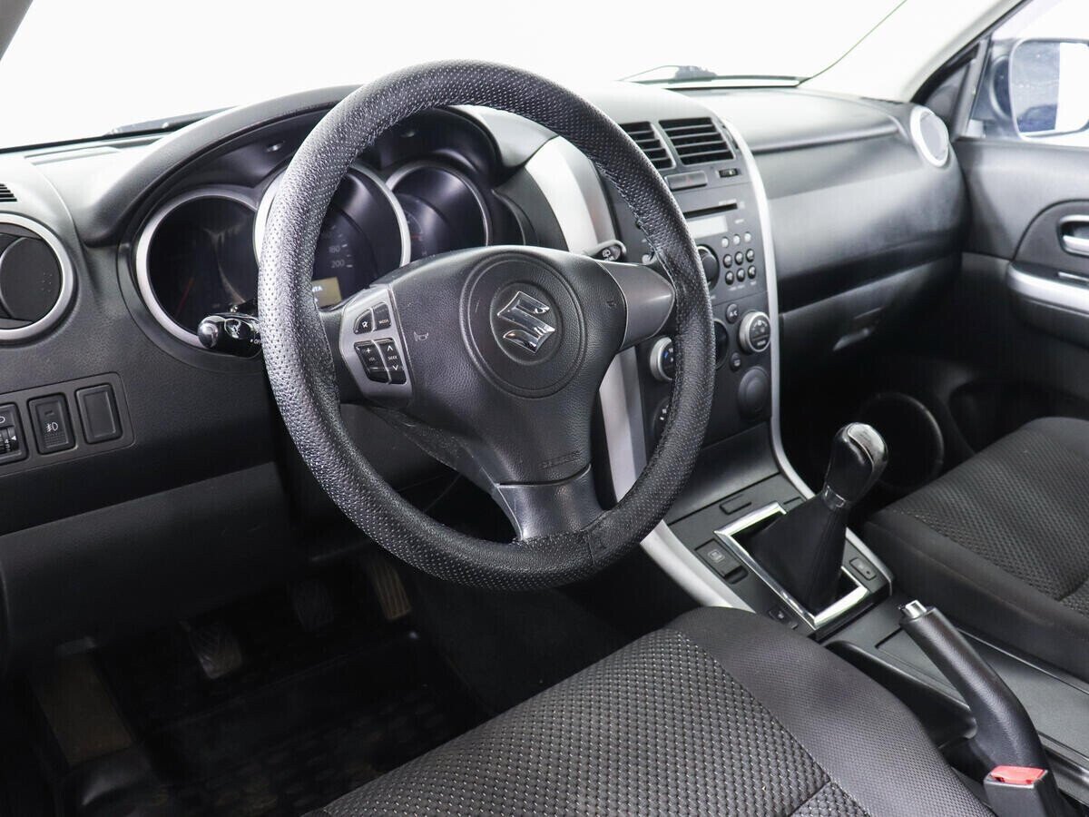 Suzuki Grand Vitara, 2.0 л, МТ, 2011 фото 7