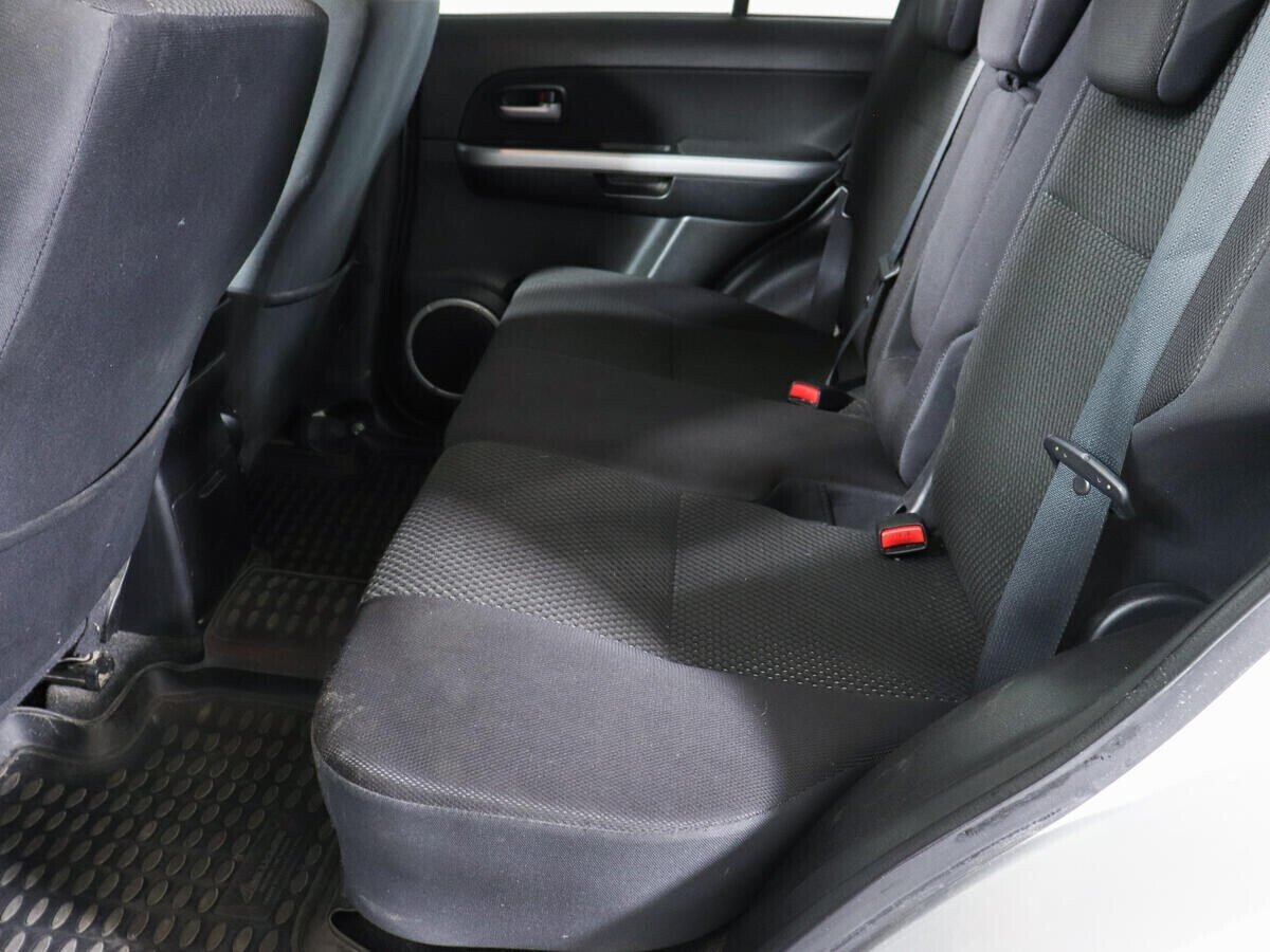 Suzuki Grand Vitara, 2.0 л, МТ, 2011 фото 1