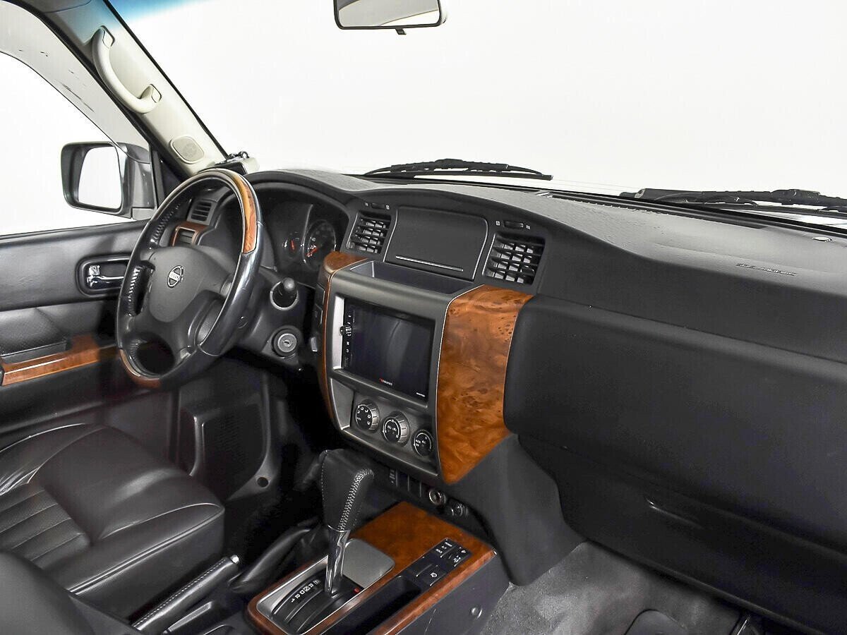 Nissan Patrol, 3.0 л, АТ, 2007 фото 2