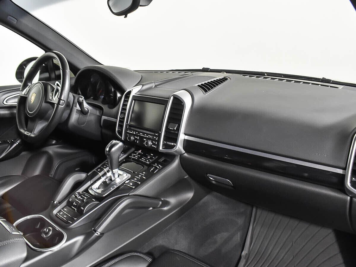 Porsche Cayenne, 3.0 л, АТ, 2011 фото 2