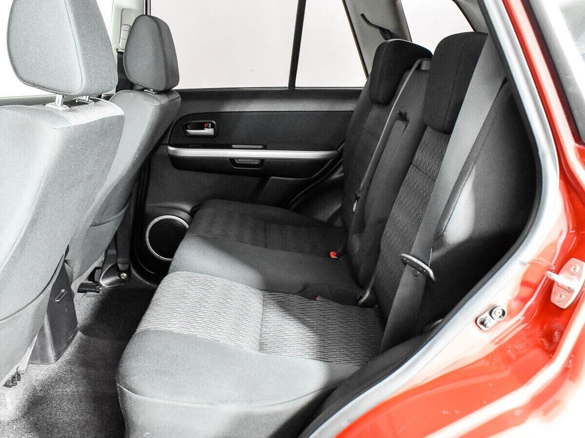 Suzuki Grand Vitara, 2.4 л, АТ, 2012 фото 1
