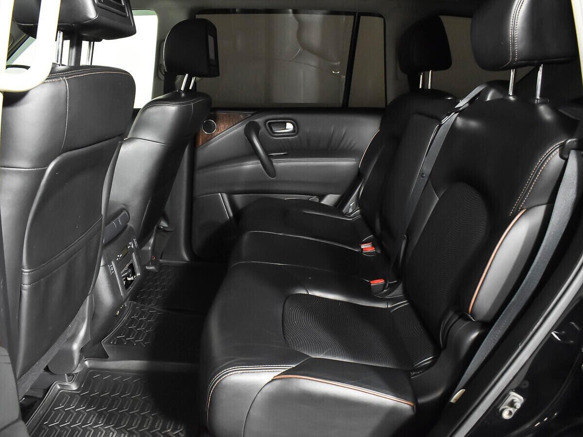 Nissan Patrol, 5.6 л, АТ, 2012 фото 1