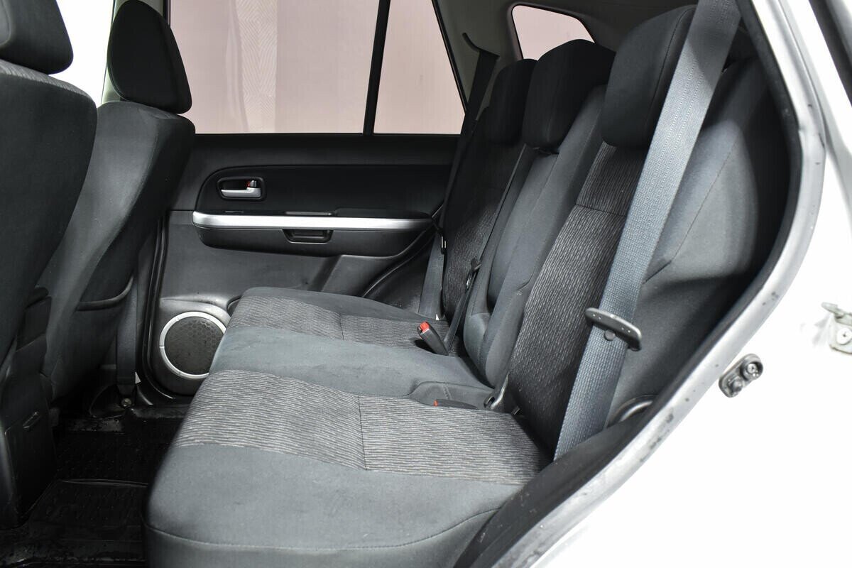Suzuki Grand Vitara, 2.4 л, АТ, 2012 фото 1