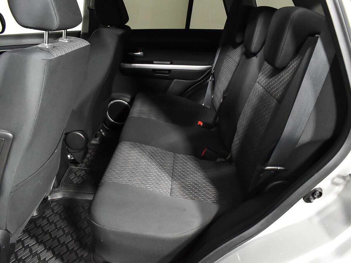 Suzuki Grand Vitara, 2.4 л, АТ, 2014 фото 1