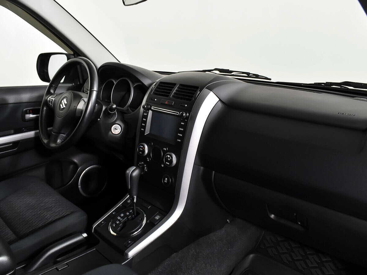 Suzuki Grand Vitara, 2.4 л, АТ, 2014 фото 2