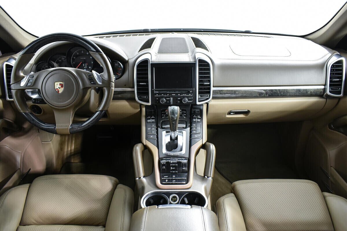 Porsche Cayenne, 3.6 л, АТ, 2012 фото 8