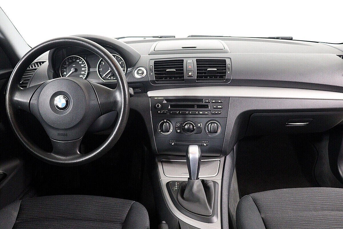 BMW 1 серии 2.0 АКПП, 2011, 155 000 км фото 6