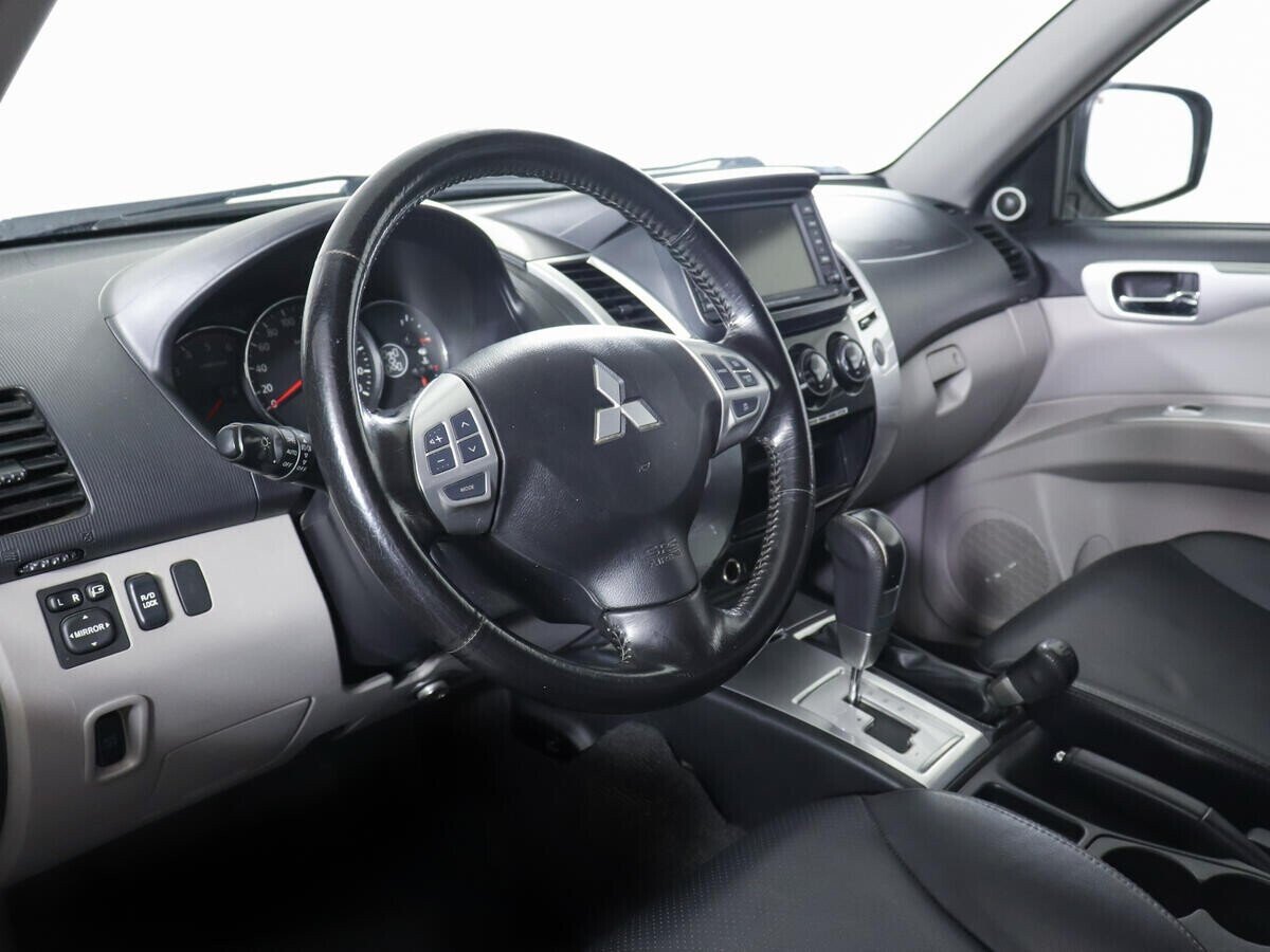 Mitsubishi Pajero Sport, 2.5 л, АТ, 2011 фото 7