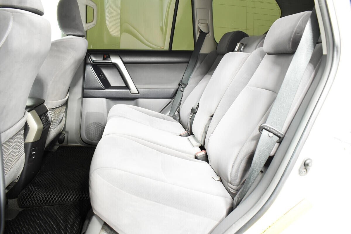 Toyota Land Cruiser Prado, 3.0 л, АТ, 2012 фото 1