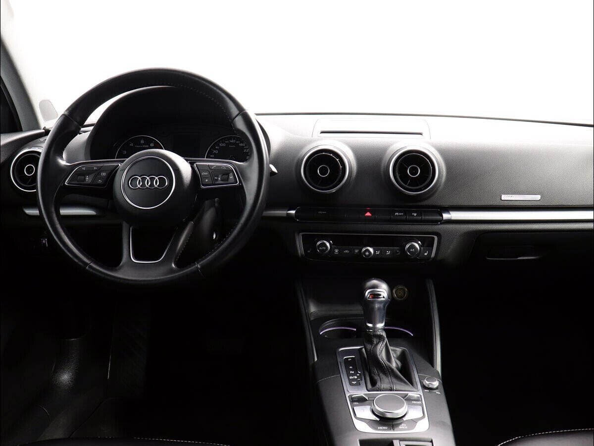Audi A3, 1.0 л, Робот, 2016 фото 7