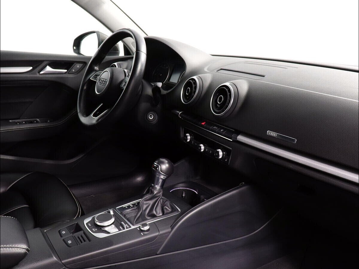 Audi A3, 1.0 л, Робот, 2016 фото 2