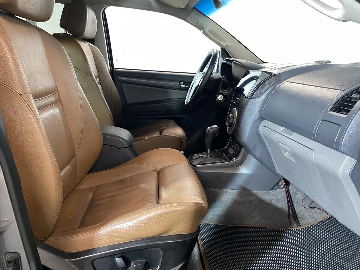 Chevrolet TrailBlazer, 2.8 л, АТ, 2015 фото 2