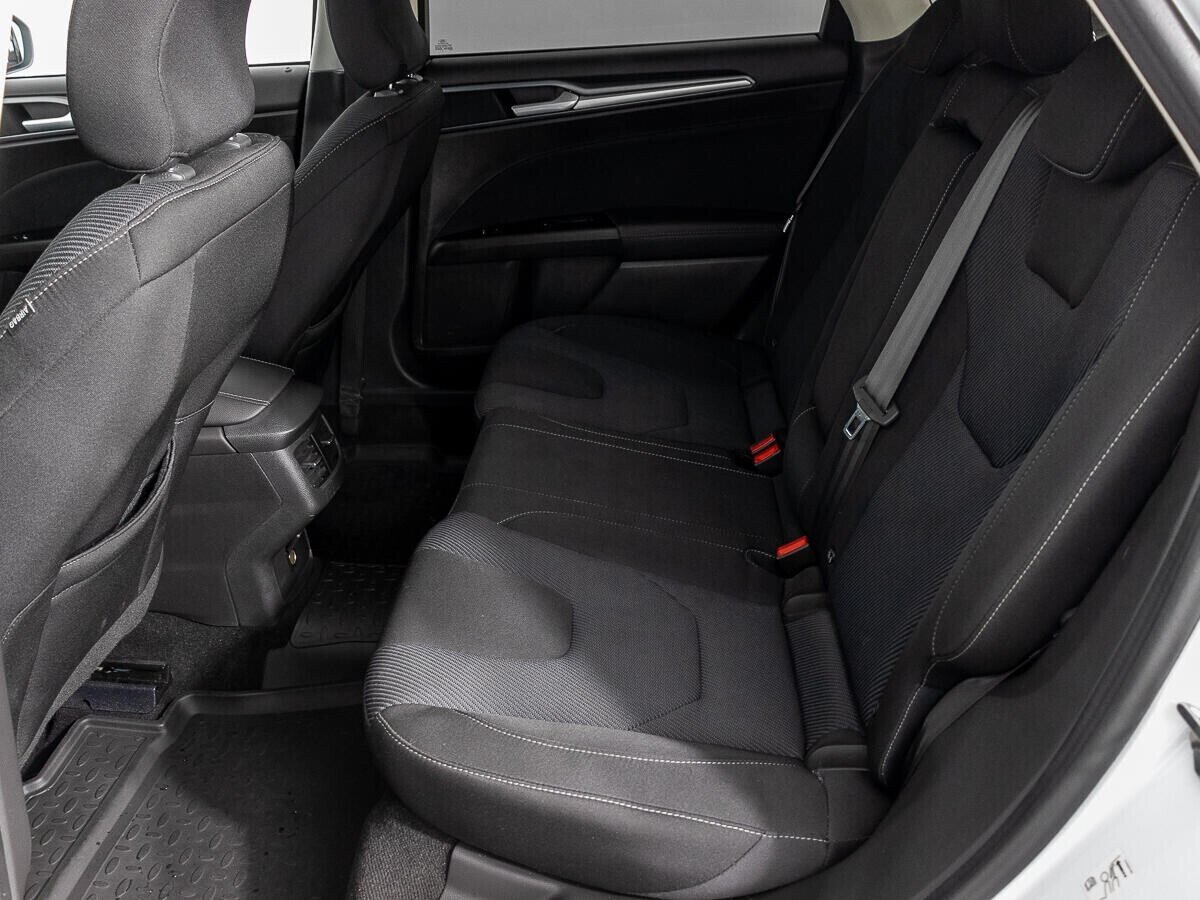 Ford Mondeo, 2.0 л, АТ, 2015 фото 1