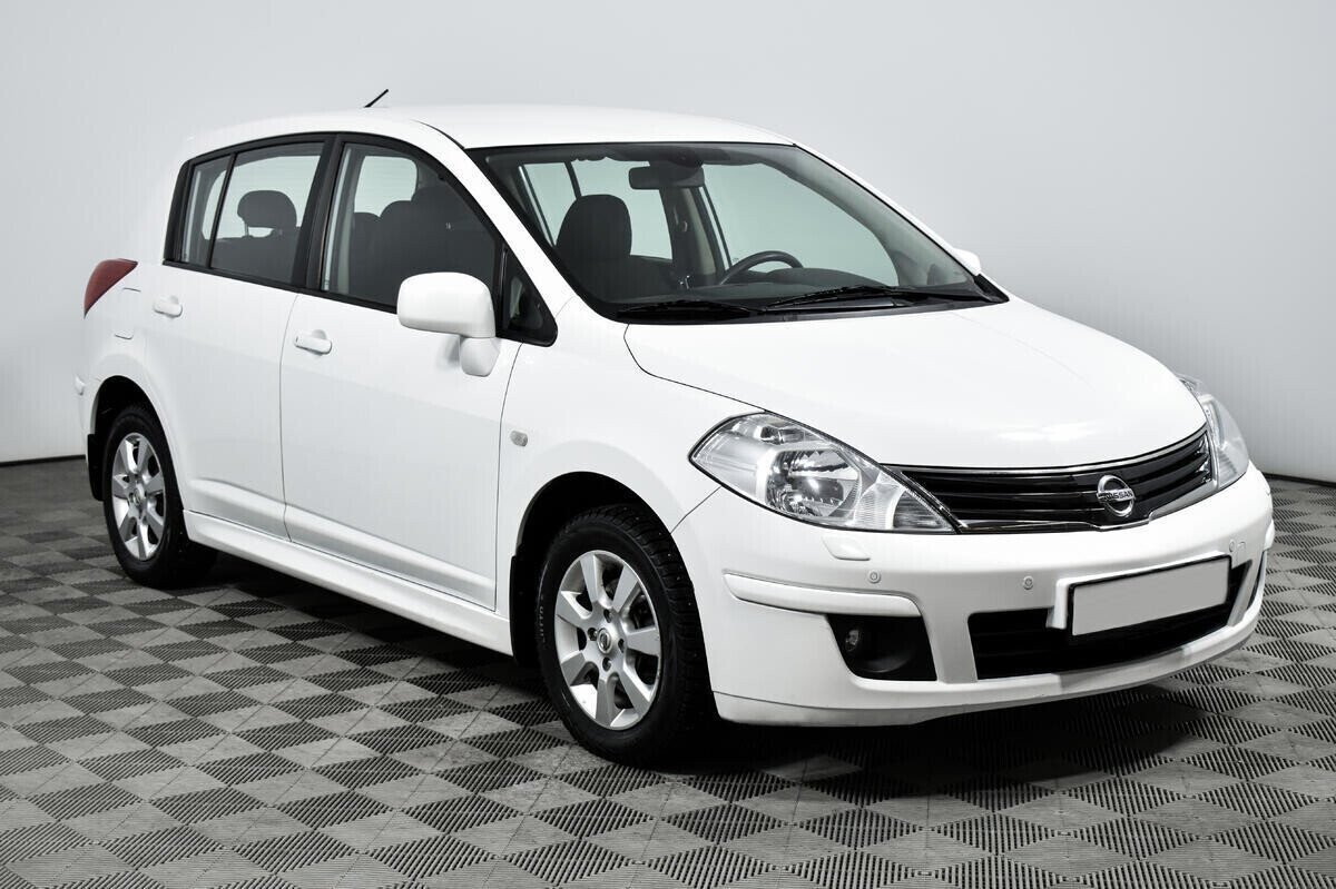 Nissan Tiida 1.6 АКПП, 2013, 121 000 км фото 3