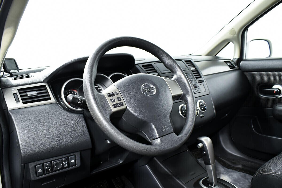 Nissan Tiida 1.6 АКПП, 2013, 121 000 км фото 5