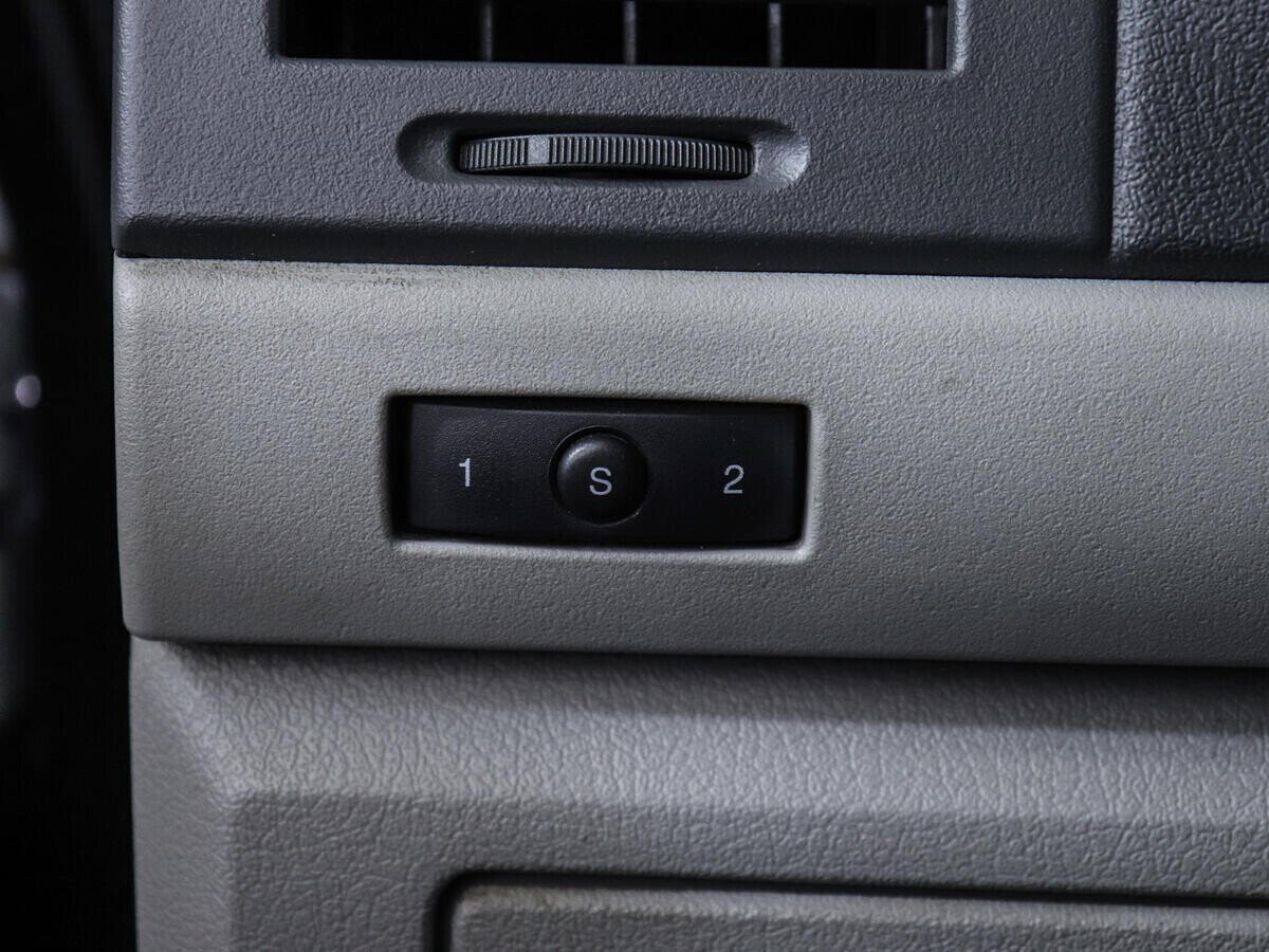 Jeep Cherokee, 2.8 л, АТ, 2011 фото 2