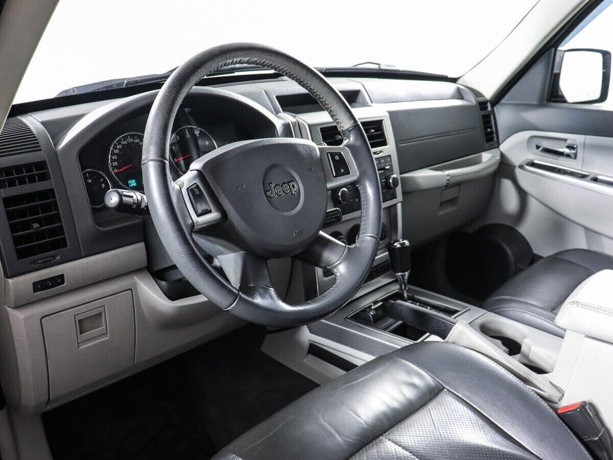 Jeep Cherokee, 2.8 л, АТ, 2011 фото 7