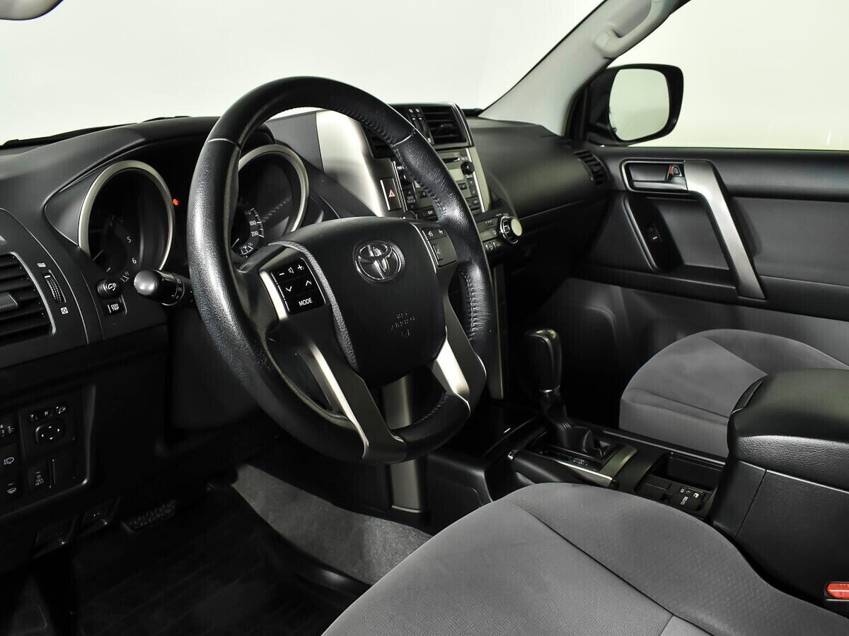 Toyota Land Cruiser Prado, 3.0 л, АТ, 2012 фото 7