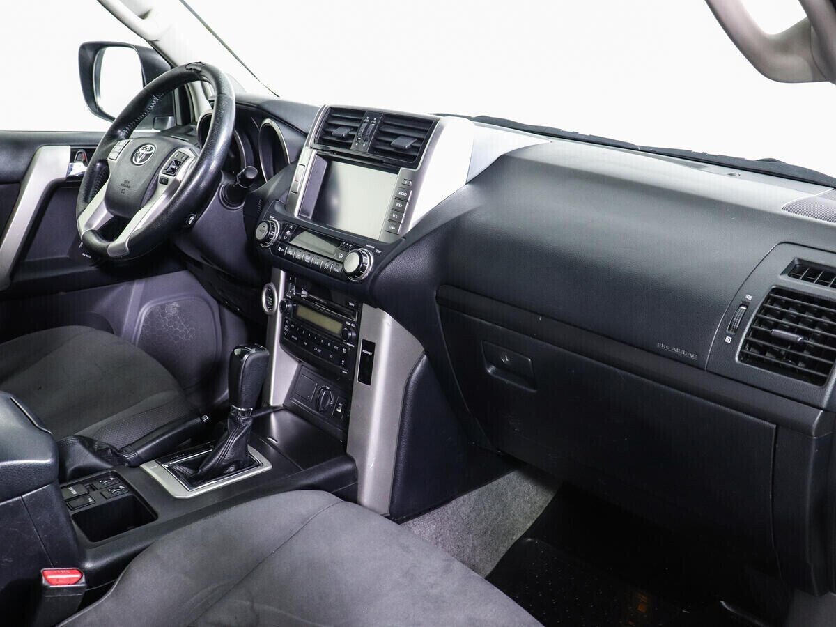 Toyota Land Cruiser Prado, 3.0 л, АТ, 2013 фото 2