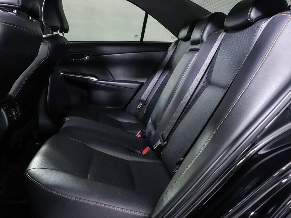 Toyota Camry, 2.5 л, АТ, 2017 фото 1