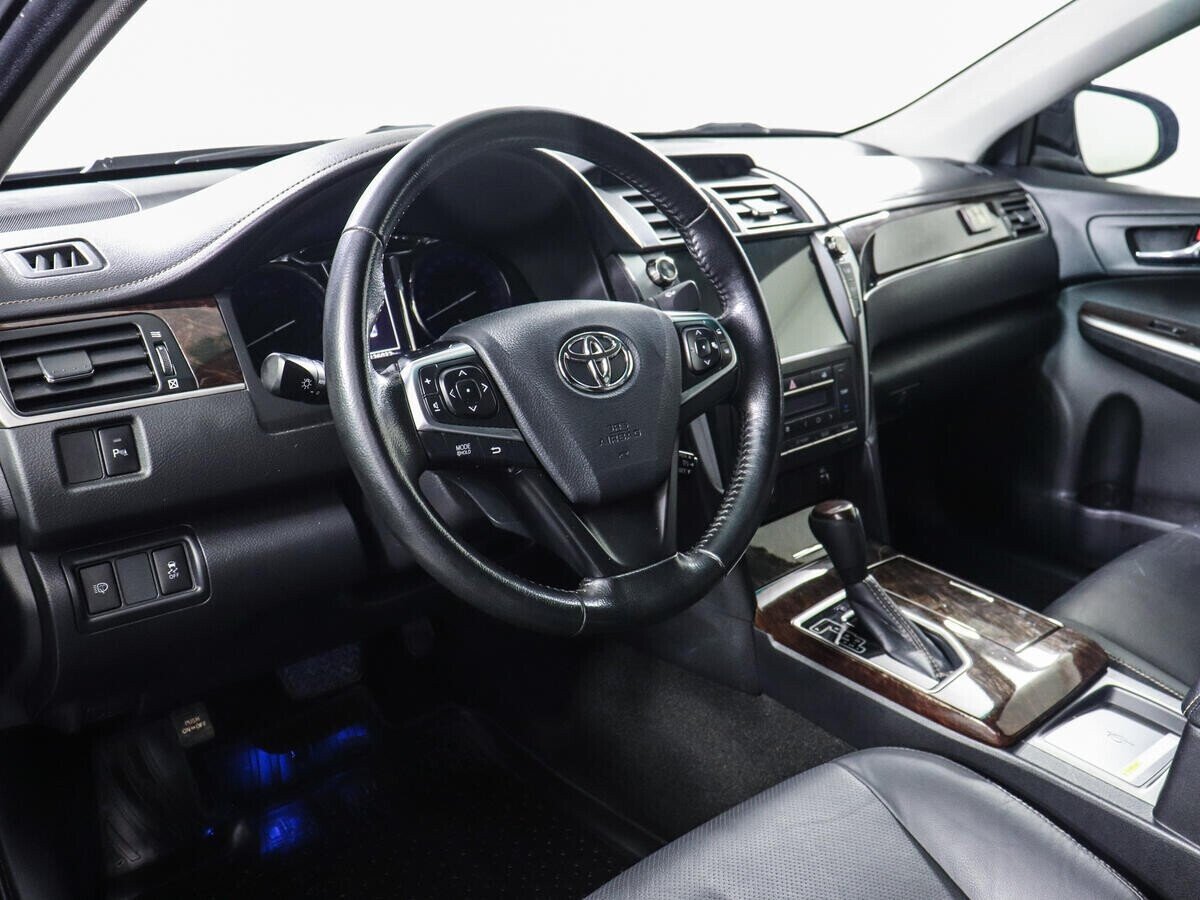 Toyota Camry, 2.5 л, АТ, 2017 фото 7