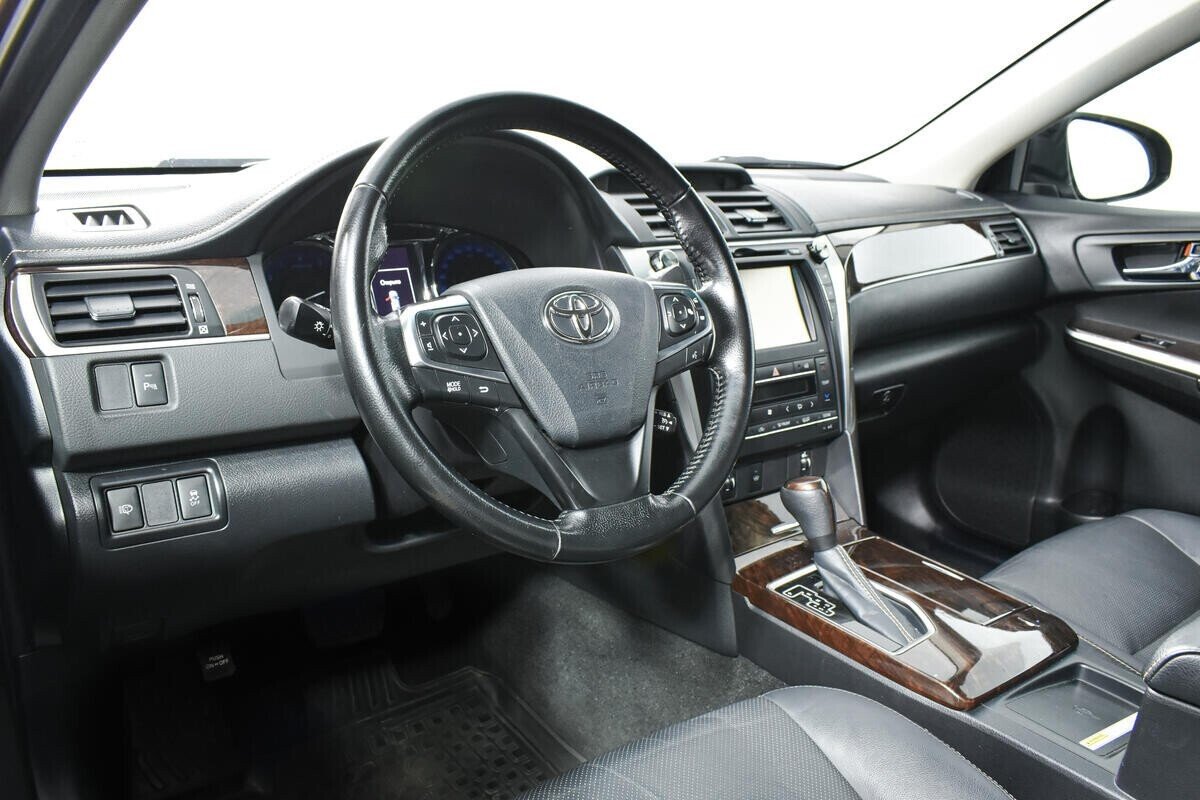 Toyota Camry, 2.5 л, АТ, 2017 фото 7