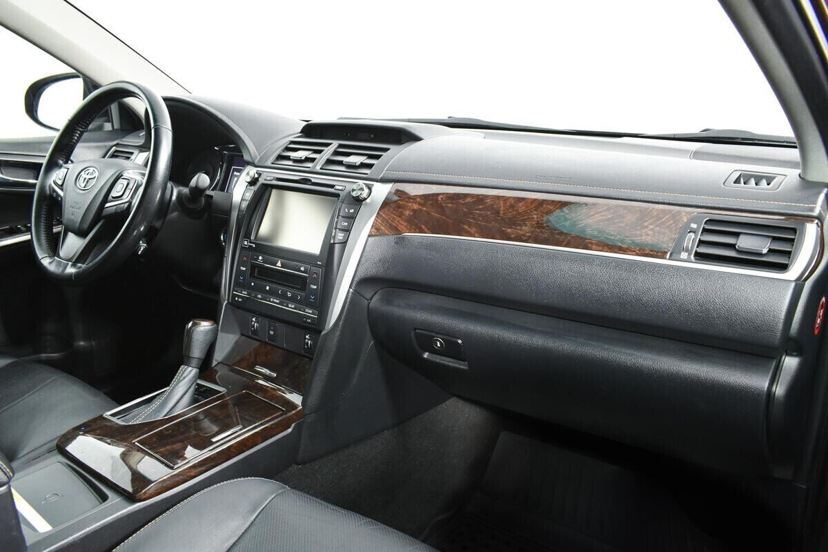 Toyota Camry, 2.5 л, АТ, 2017 фото 10