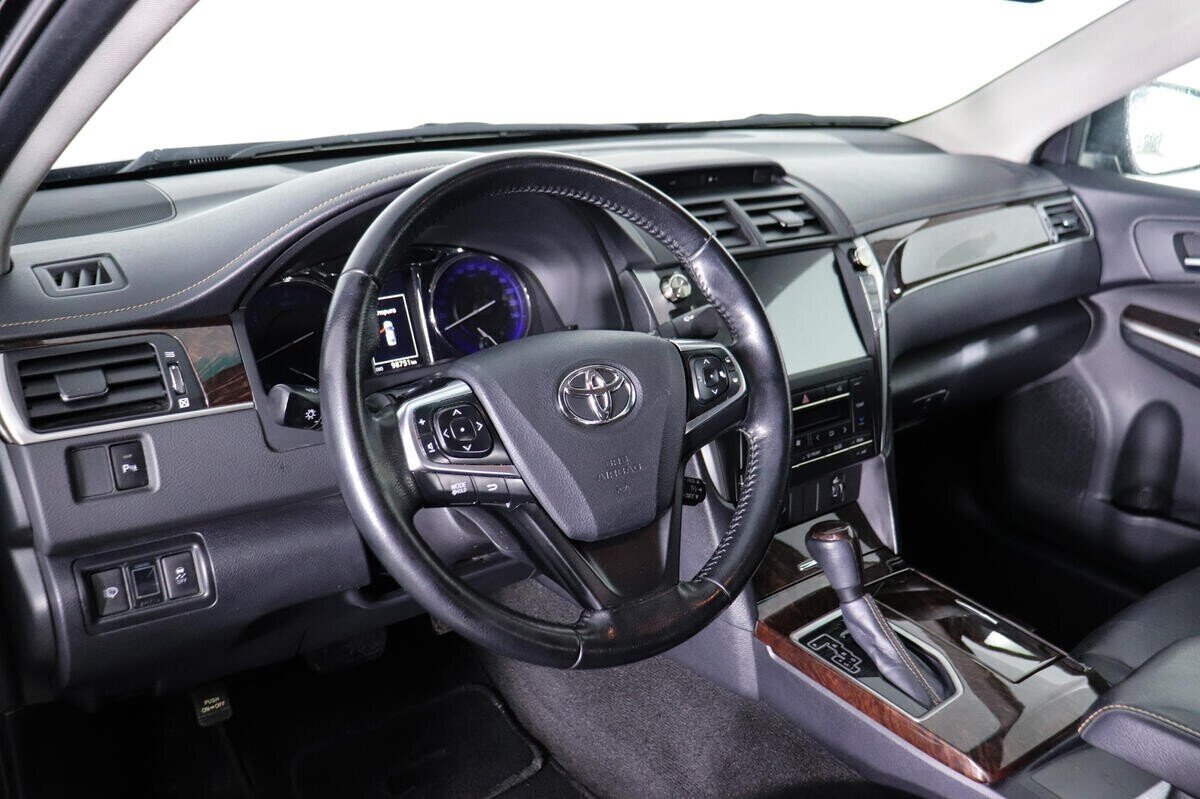 Toyota Camry, 2.5 л, АТ, 2017 фото 7