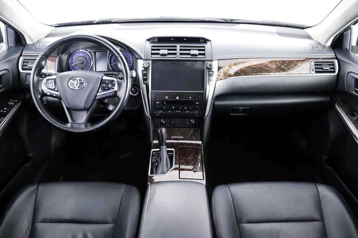 Toyota Camry, 2.5 л, АТ, 2017 фото 8