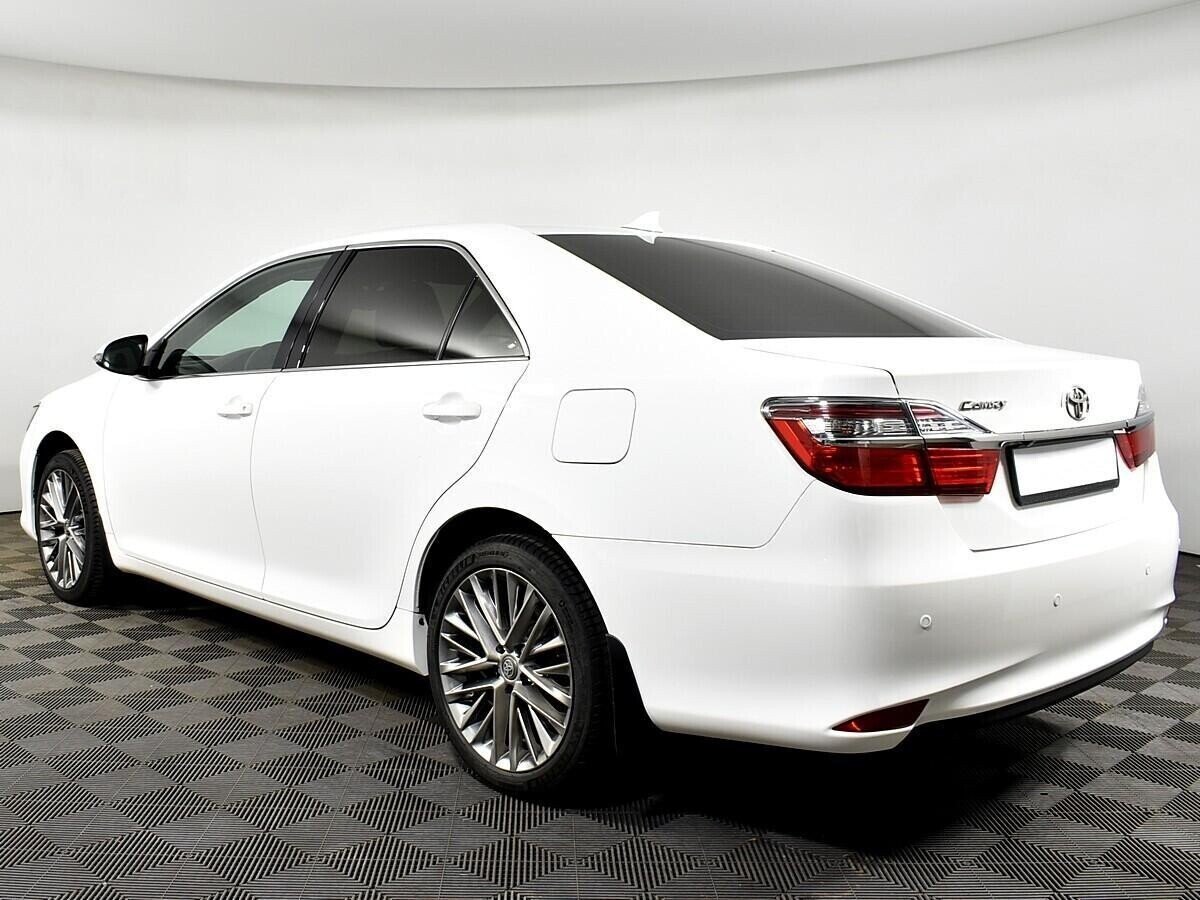 Toyota Camry, 2.5 л, АТ, 2017 фото 6