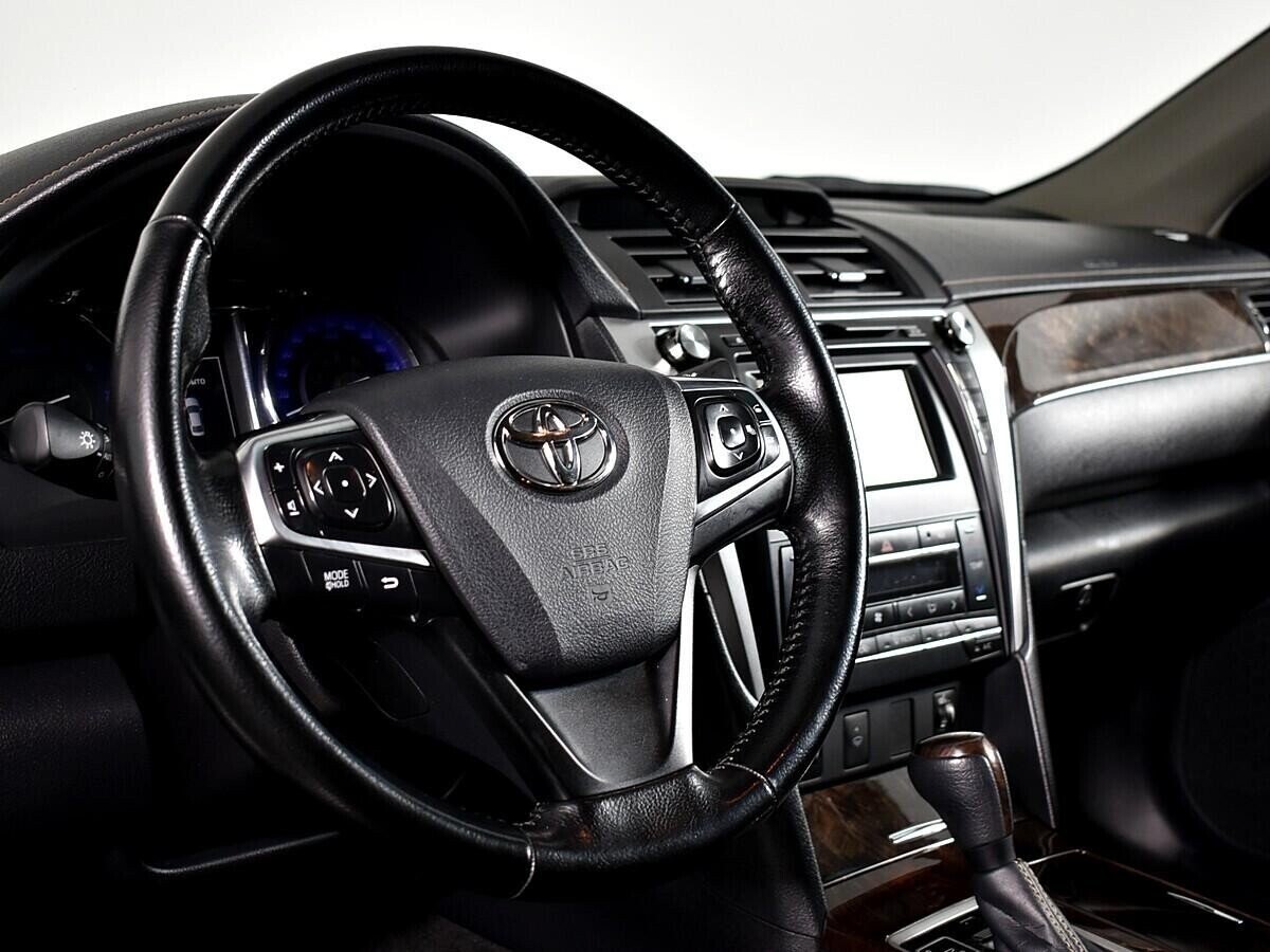 Toyota Camry, 2.5 л, АТ, 2017 фото 7
