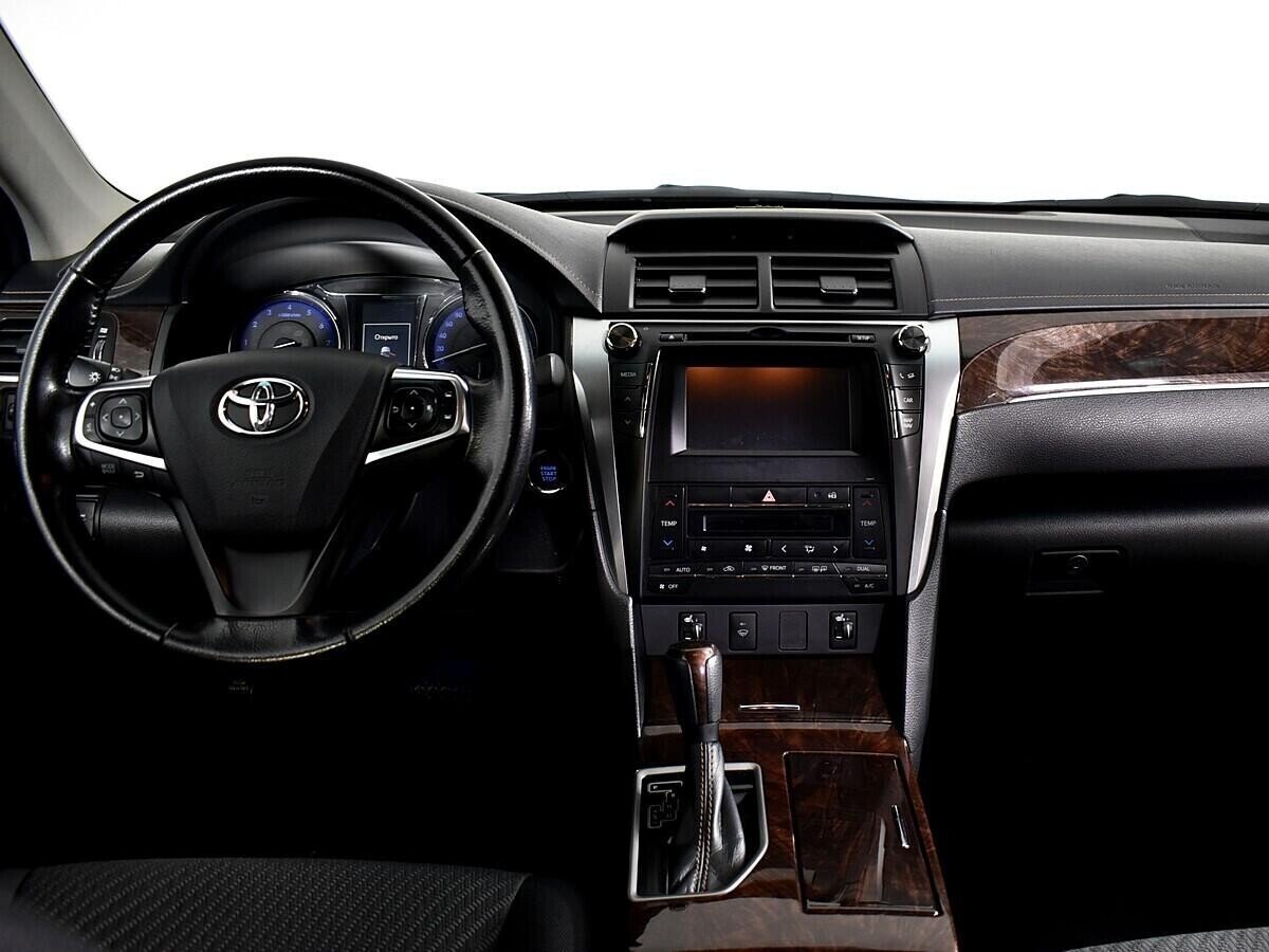 Toyota Camry, 2.5 л, АТ, 2017 фото 8