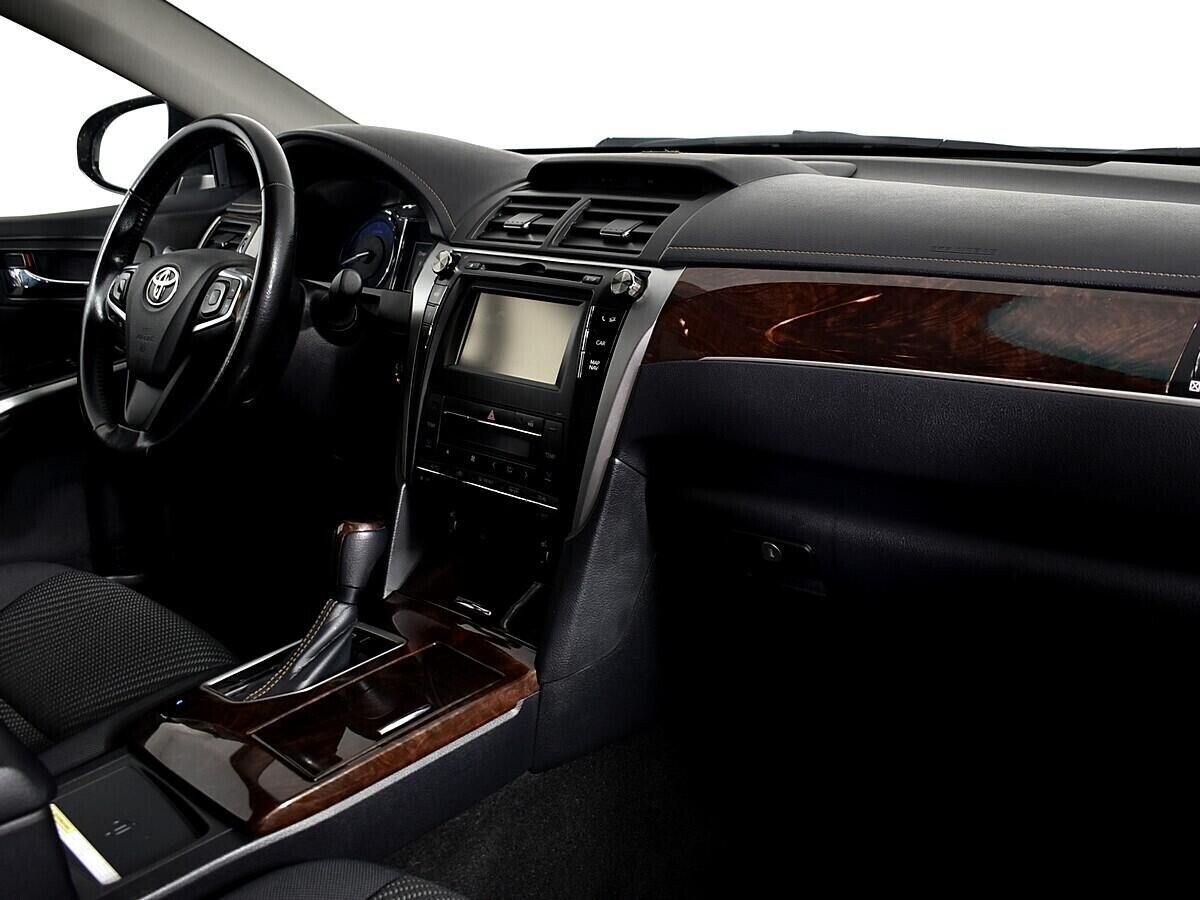 Toyota Camry, 2.5 л, АТ, 2017 фото 2