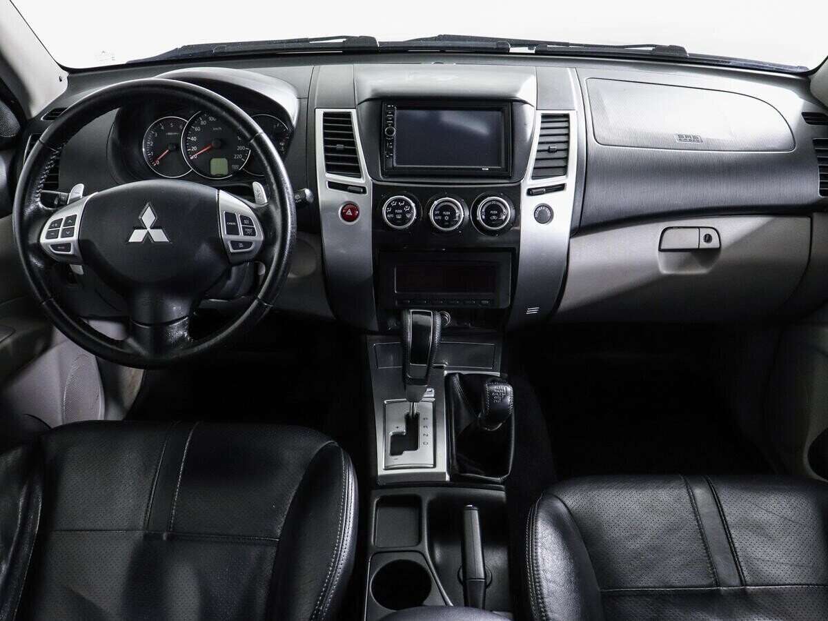 Mitsubishi Pajero Sport, 2.5 л, АТ, 2013 фото 8