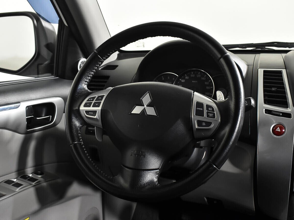 Mitsubishi Pajero Sport, 2.5 л, АТ, 2013 фото 8