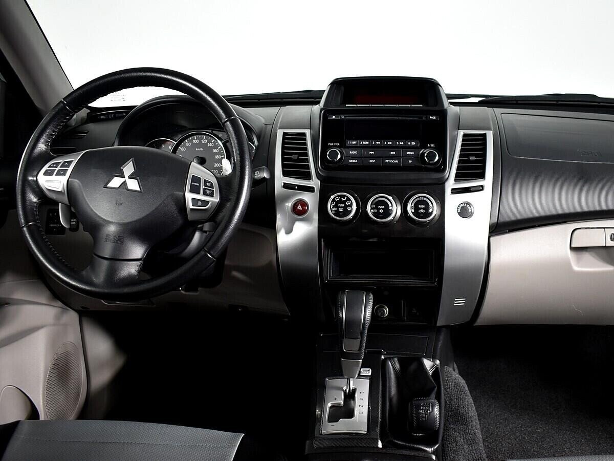 Mitsubishi Pajero Sport, 2.5 л, АТ, 2014 фото 8