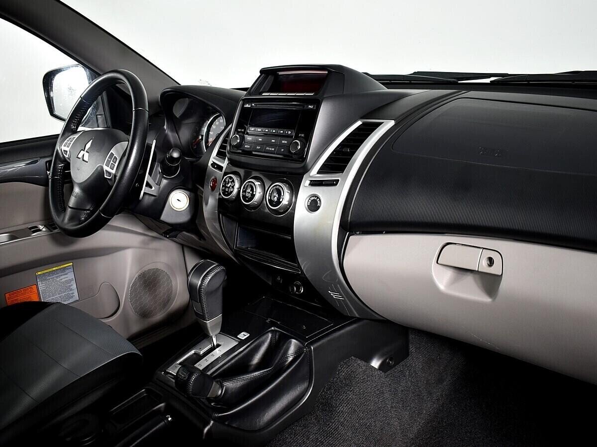Mitsubishi Pajero Sport, 2.5 л, АТ, 2014 фото 2