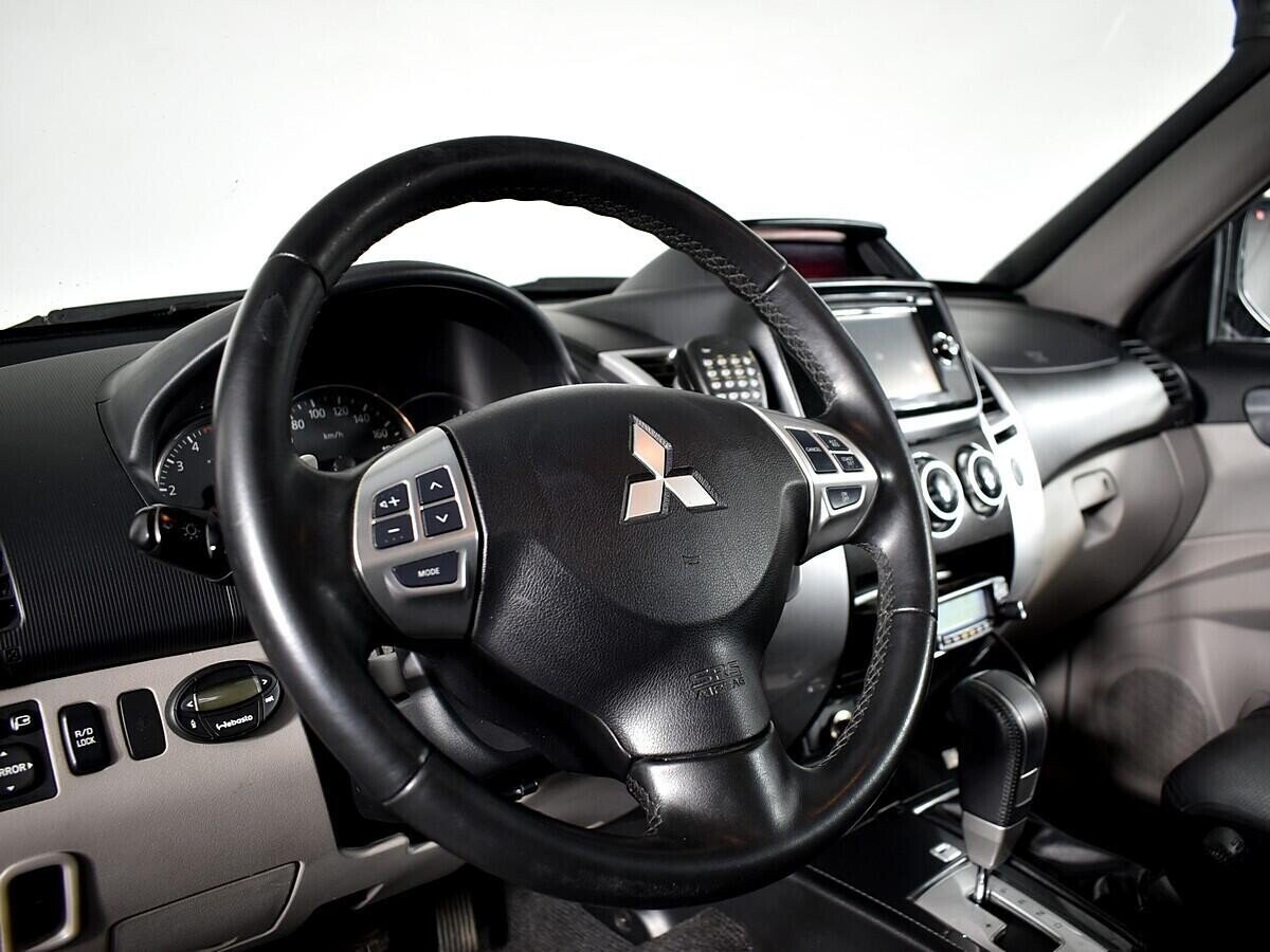 Mitsubishi Pajero Sport, 2.4 л, АТ, 2015 фото 7