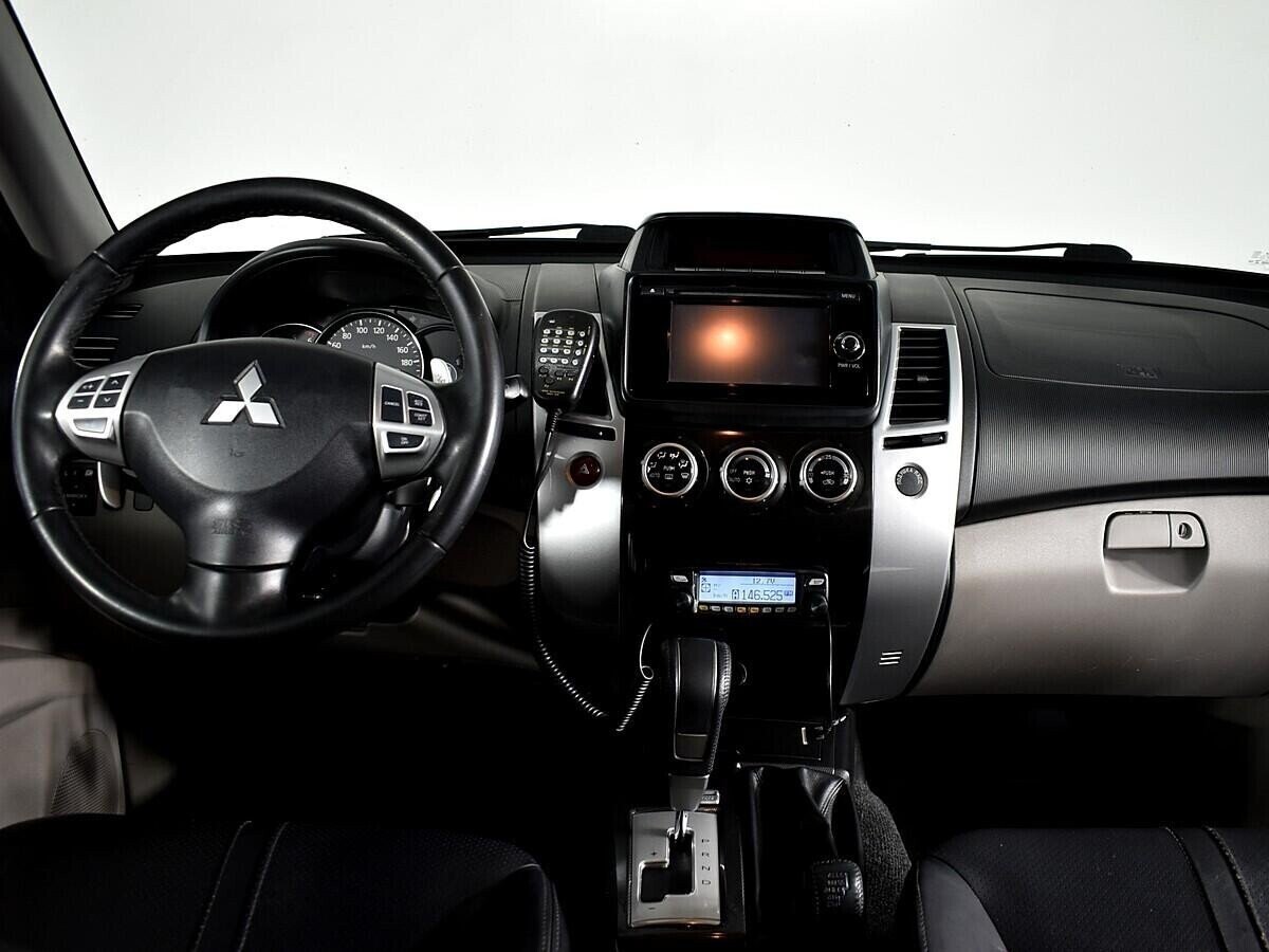 Mitsubishi Pajero Sport, 2.4 л, АТ, 2015 фото 8