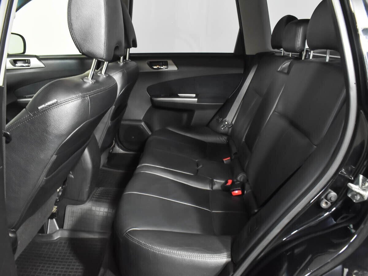 Subaru Forester, 2.5 л, АТ, 2011 фото 1
