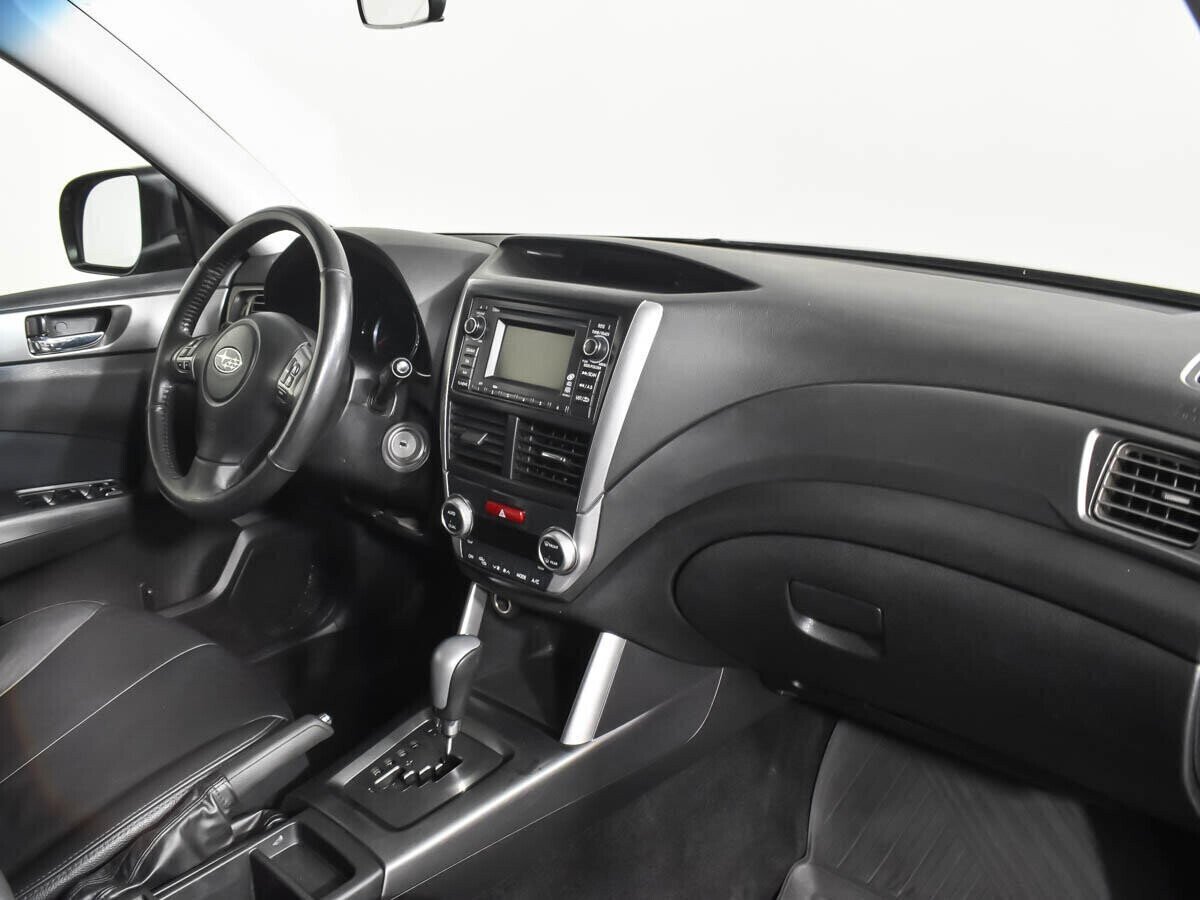Subaru Forester, 2.5 л, АТ, 2011 фото 2