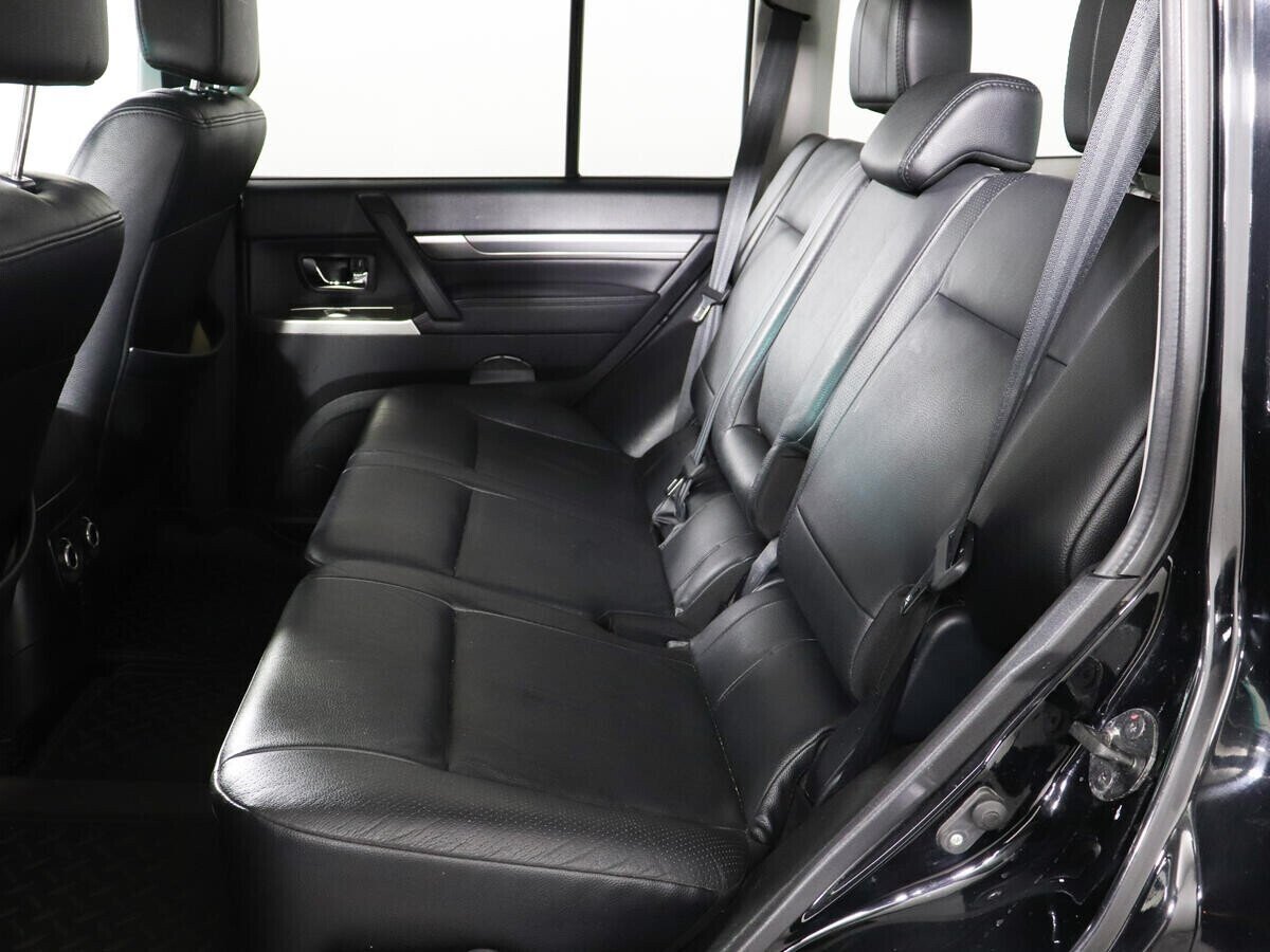 Mitsubishi Pajero, 3.2 л, АТ, 2011 фото 1