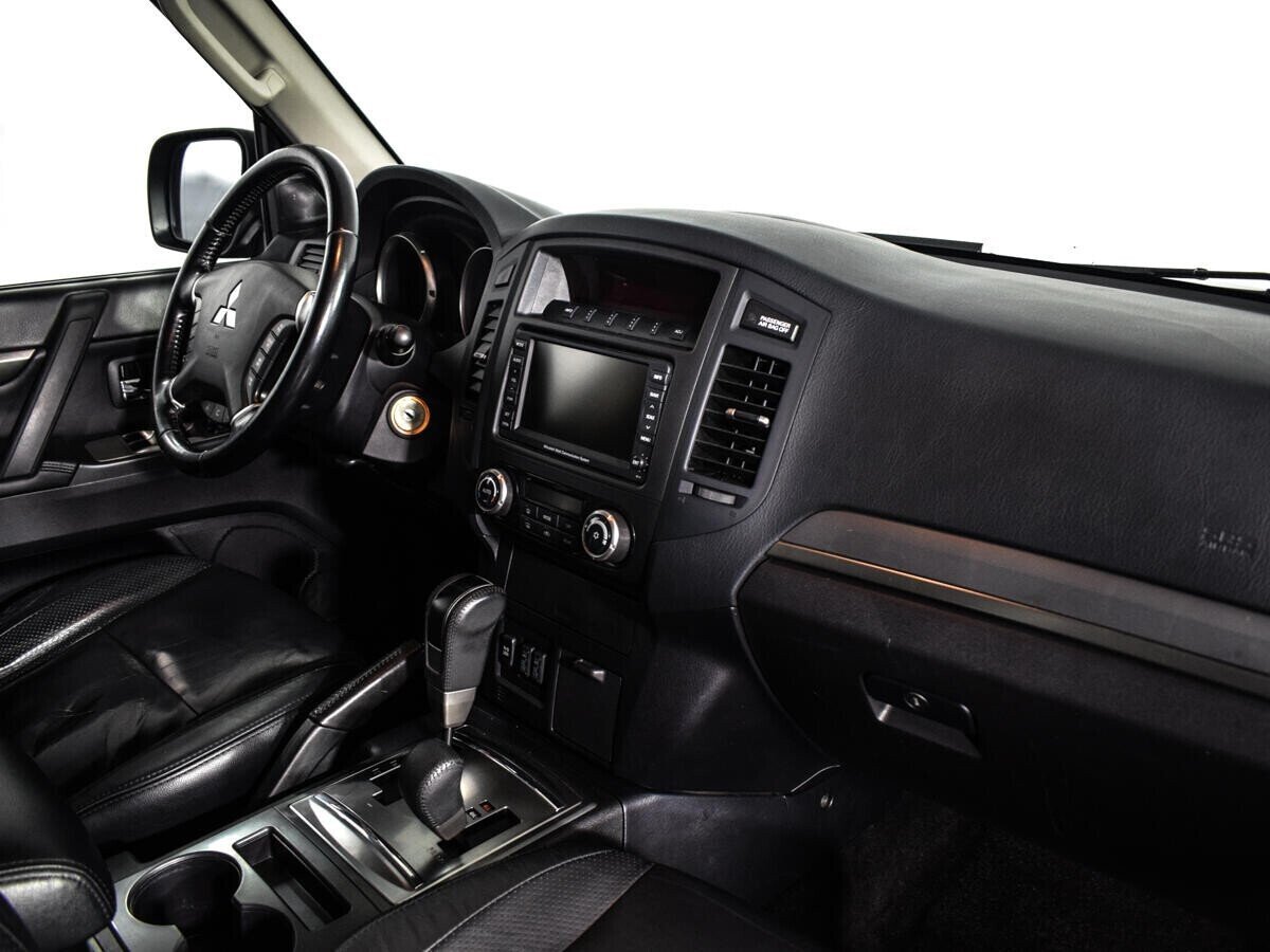 Mitsubishi Pajero, 3.2 л, АТ, 2011 фото 2